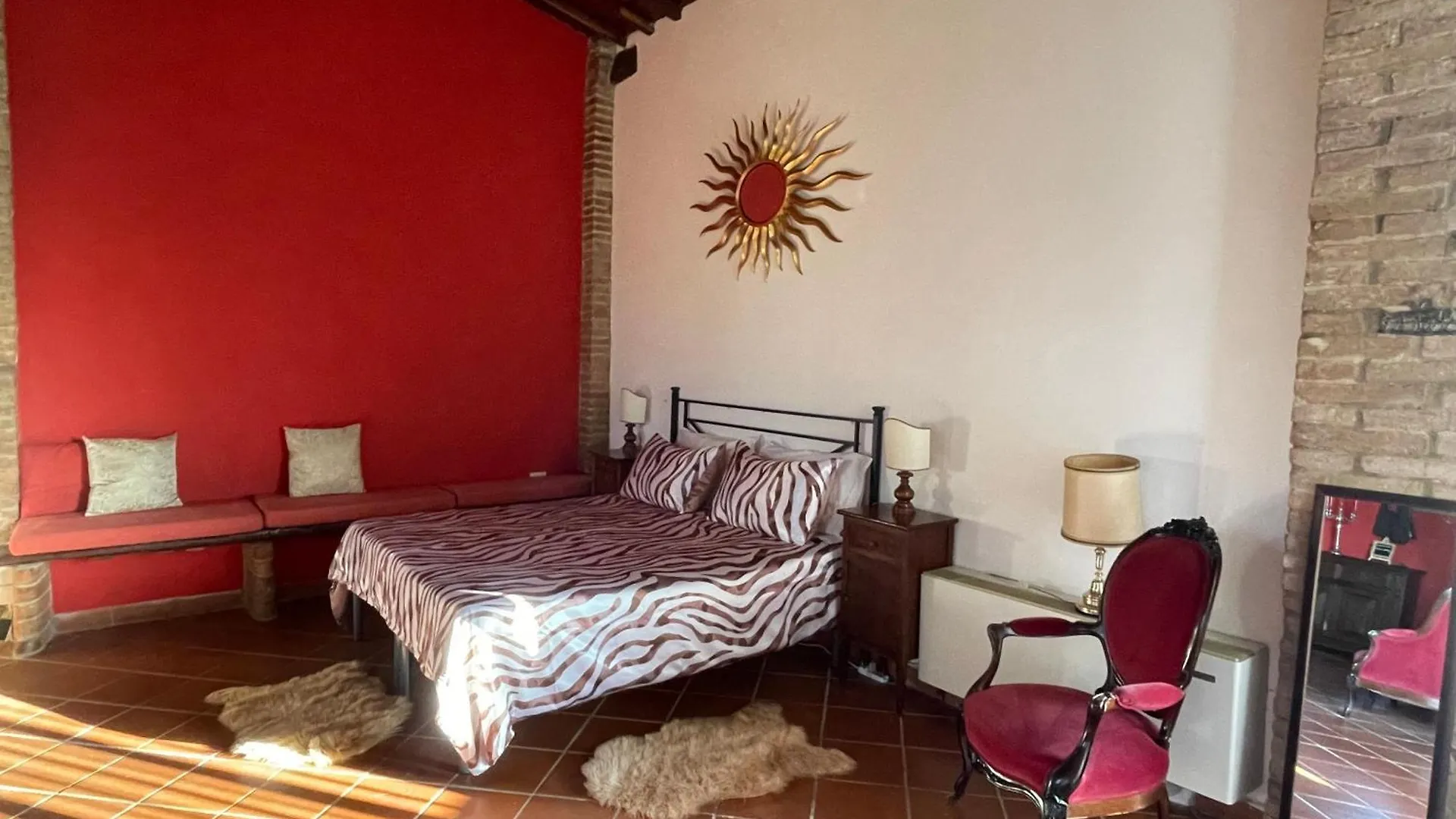 アパート Cottage Con Piscina Immerso Nel Verde Delle Crete Senesi アッシャーノ イタリア