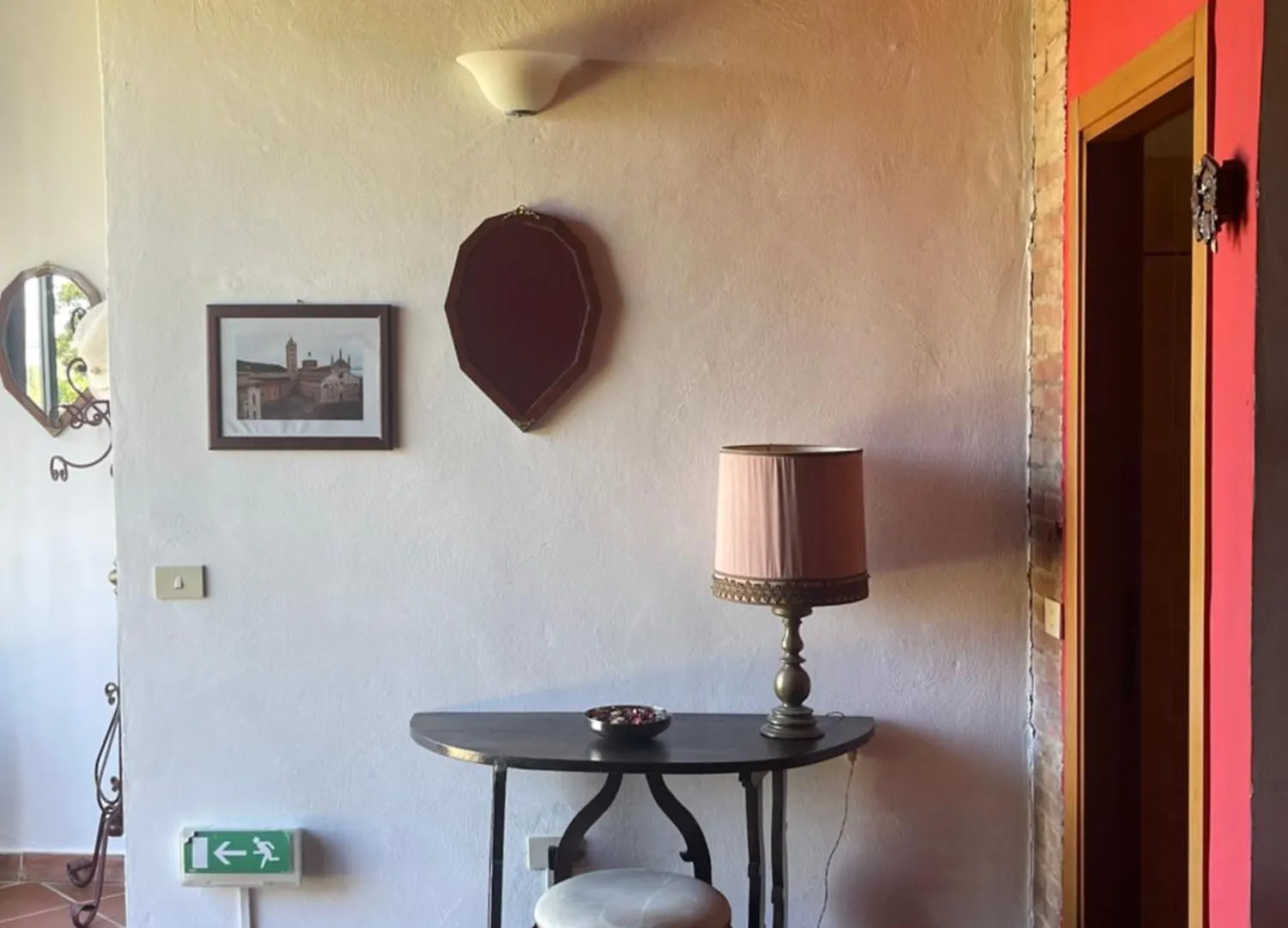 Cottage Con Piscina Immerso Nel Verde Delle Crete Senesi アッシャーノ 0*,  イタリア