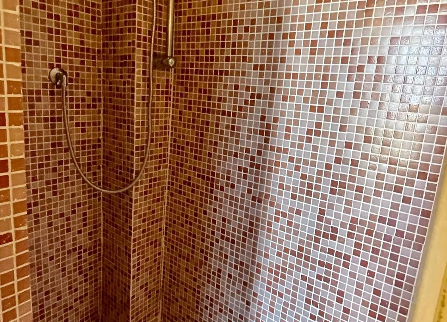 Cottage Con Piscina Immerso Nel Verde Delle Crete Senesi アッシャーノ アパート