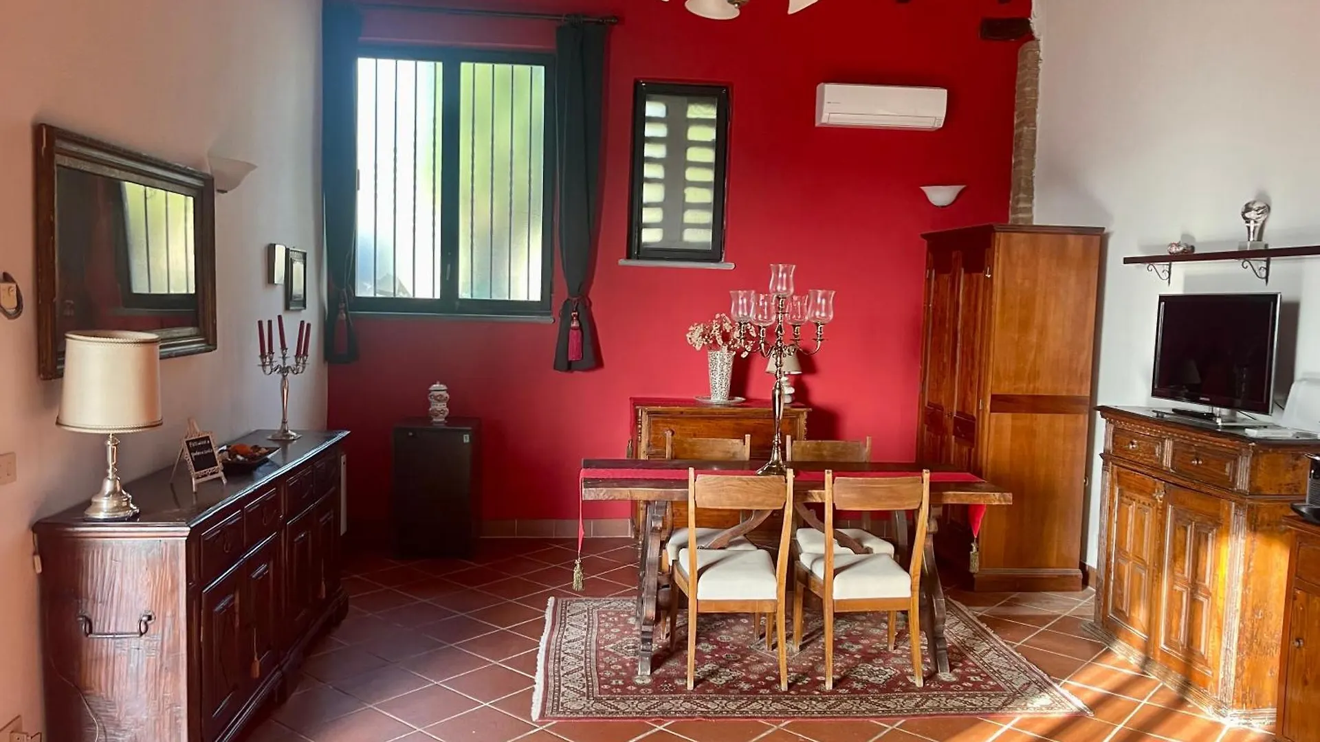 Cottage Con Piscina Immerso Nel Verde Delle Crete Senesi アッシャーノ アパート