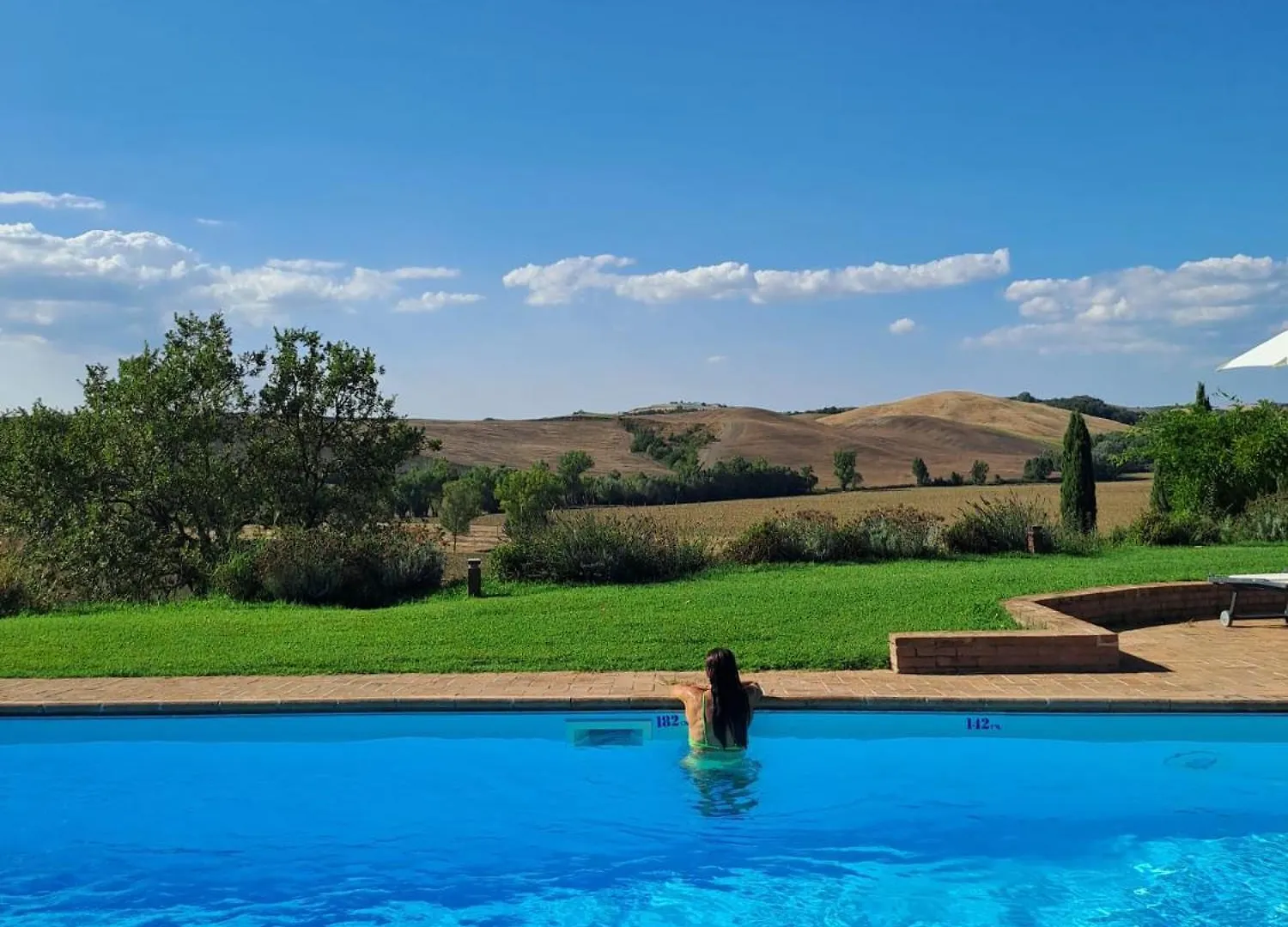 Cottage Con Piscina Immerso Nel Verde Delle Crete Senesi アッシャーノ アパート