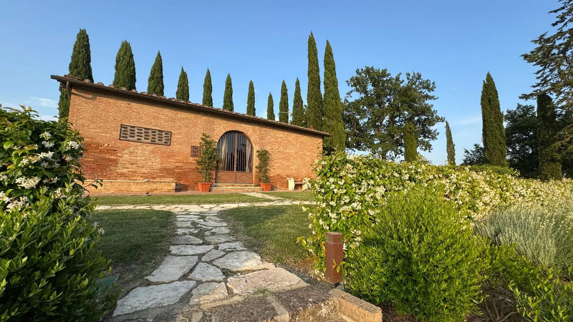 Cottage Con Piscina Immerso Nel Verde Delle Crete Senesi アッシャーノ アパート
