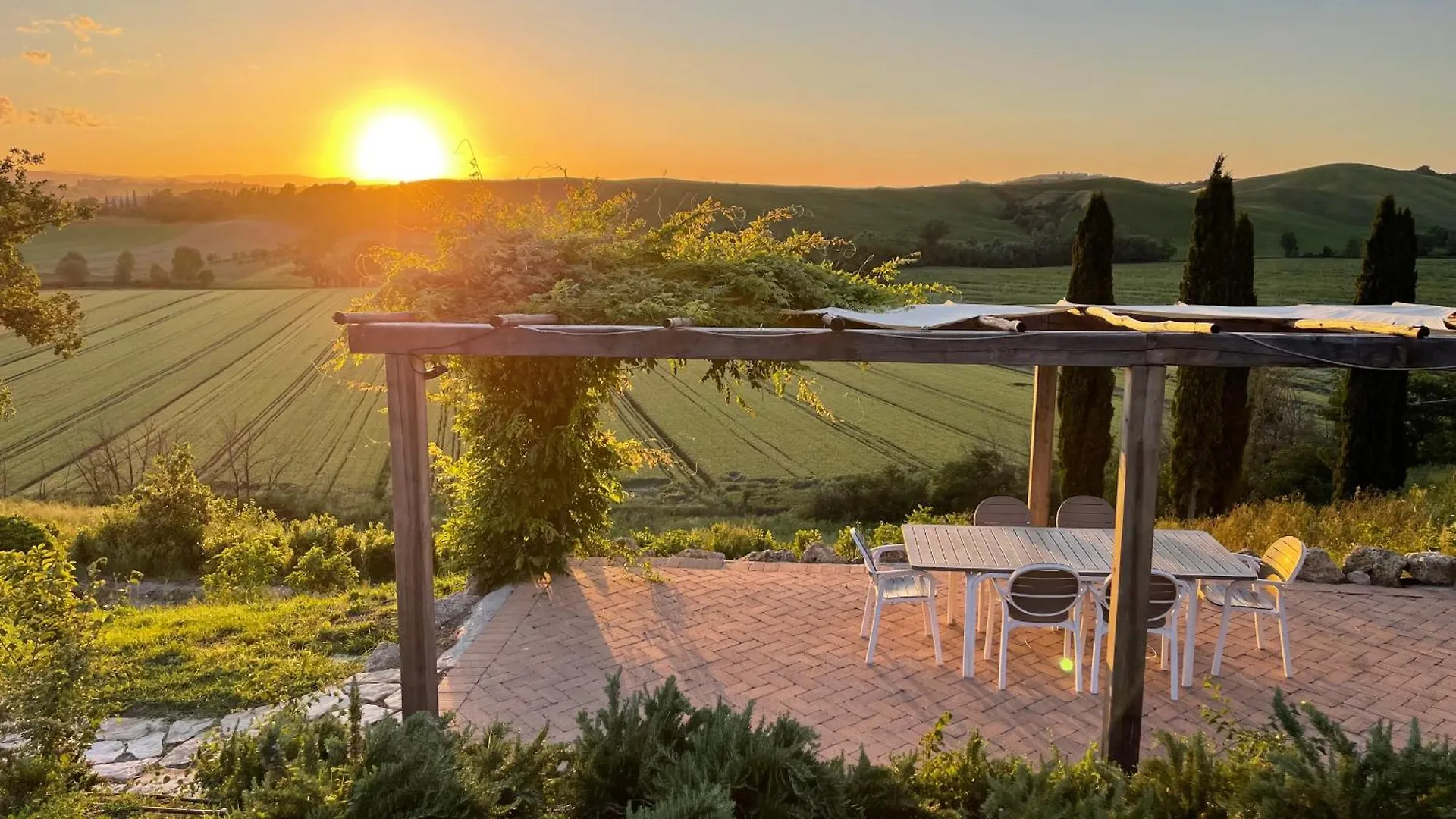 アパート Cottage Con Piscina Immerso Nel Verde Delle Crete Senesi アッシャーノ イタリア